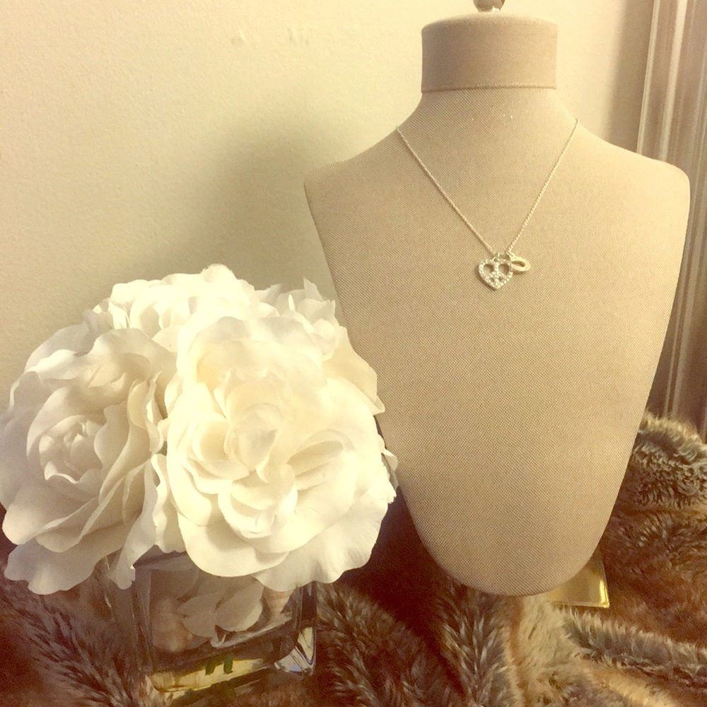 Heart peace sign & horse charm necklace